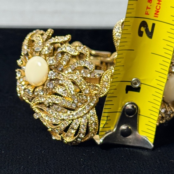 J.‎ CREW Pave Feather Hinged Bangle Gold Ivory Crystal Floral Bracelet Preppy - Picture 11 of 13